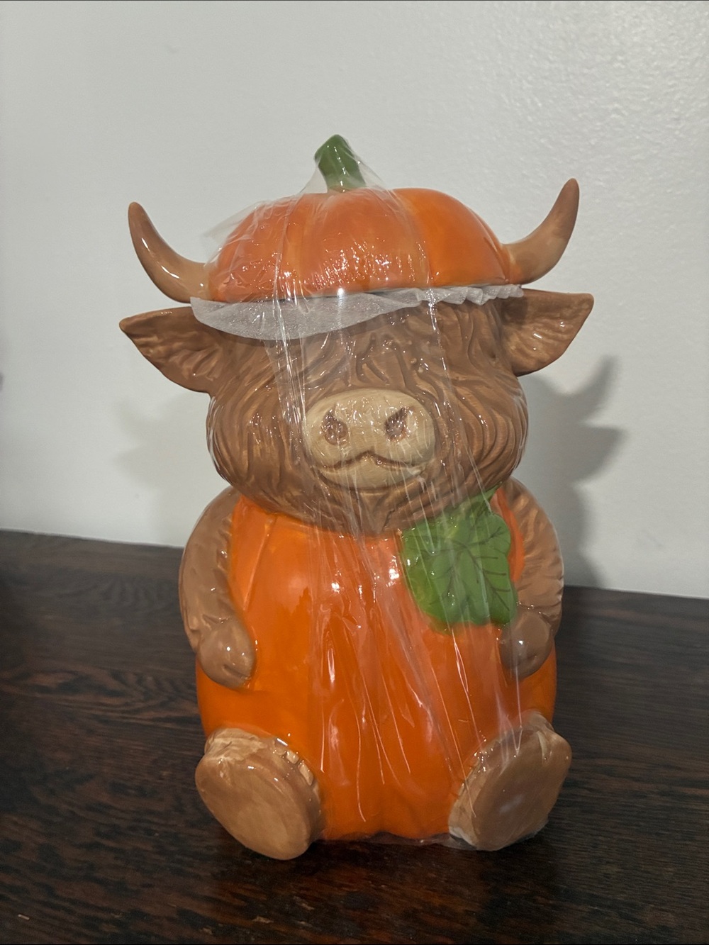 NWT- Precious- Fall- Highland Cow Ceramic Pumpkin Cookie Jar Decoration